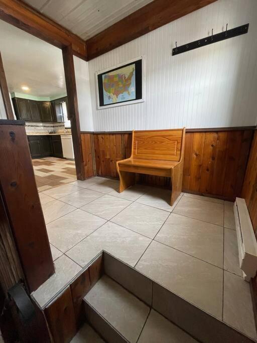 Beautiful Trailside Haven On The Edge Of Town Holiday home *